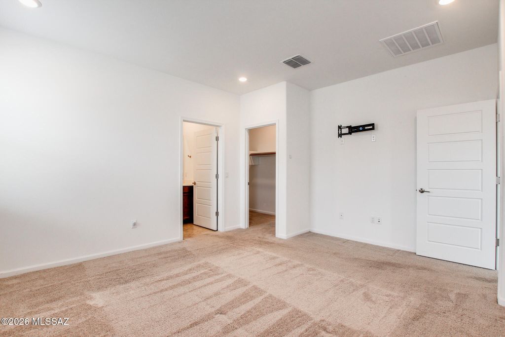 Image 26 of property listing at 7845 S Sugarbend Drive, Tucson, AZ 85757