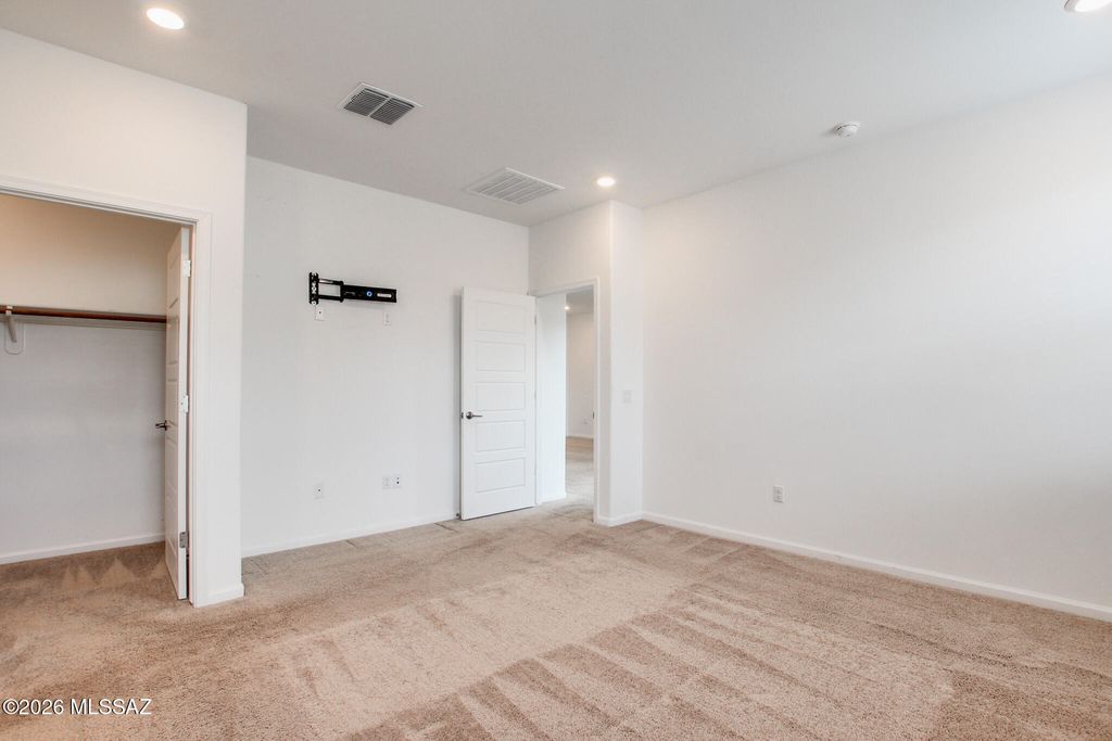 Image 28 of property listing at 7845 S Sugarbend Drive, Tucson, AZ 85757