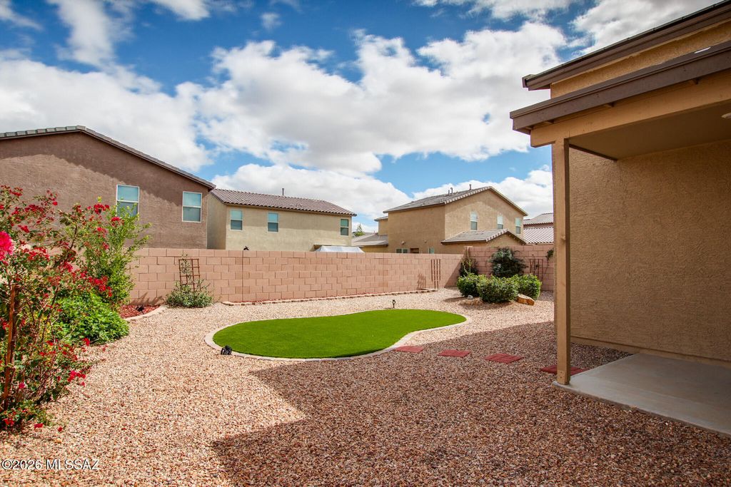 Image 34 of property listing at 7845 S Sugarbend Drive, Tucson, AZ 85757