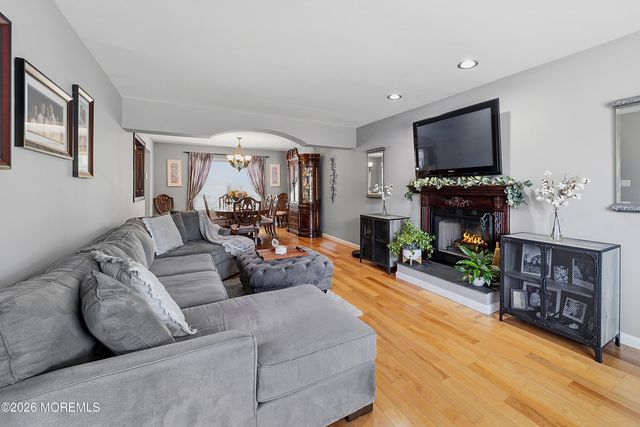42 Netty Street, Howell, NJ 07731