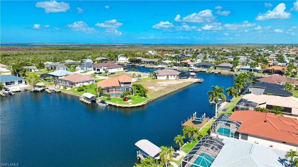 3000 SW 40th LN, CAPE CORAL, FL 33914 — exterior