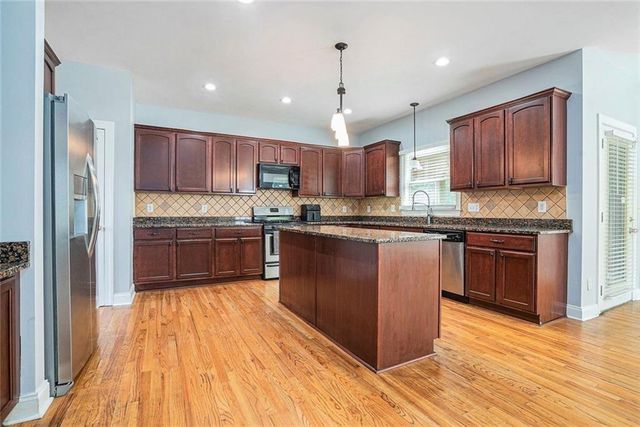 3641 Mountain Cove Road, Snellville, GA 30039
