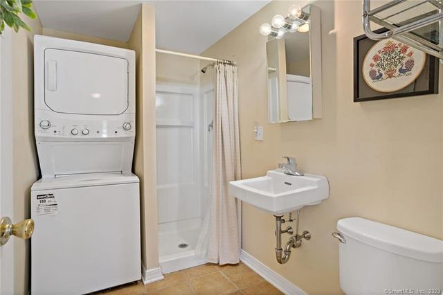 210 Broadway Road 210, Milford, CT 06460