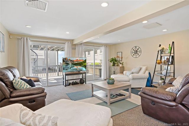 210 Broadway Road 210, Milford, CT 06460