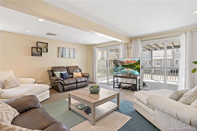 210 Broadway Road 210, Milford, CT 06460