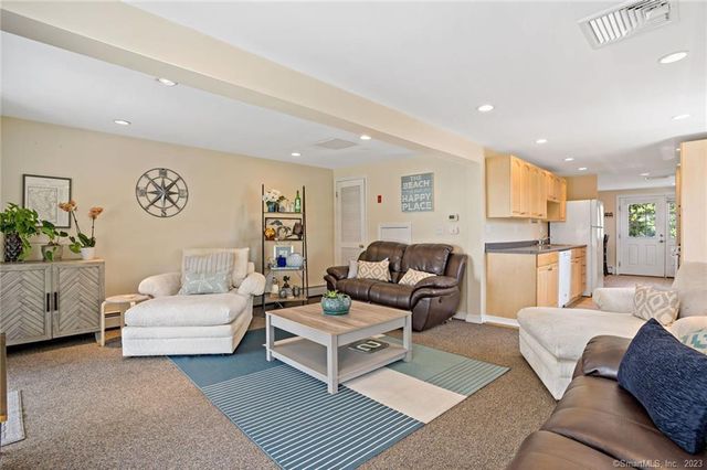 210 Broadway Road 210, Milford, CT 06460