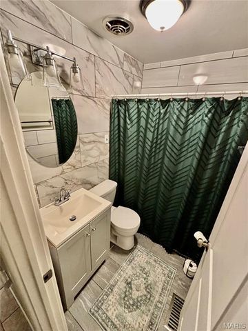 9824 Tullamoor Drive, Unincorporated, MO 63136