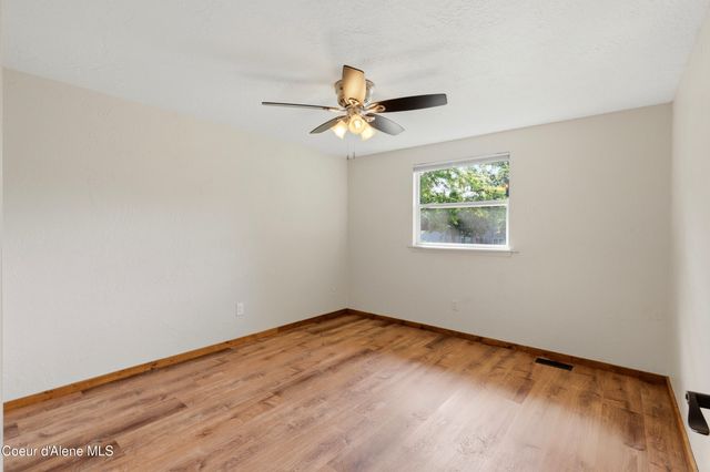 1909 E Meadow Ln, Post Falls, ID 83854