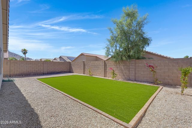 3770 W YELLOW PEAK Drive, San Tan Valley, AZ 85144