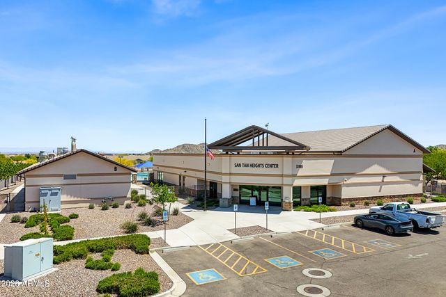3770 W YELLOW PEAK Drive, San Tan Valley, AZ 85144