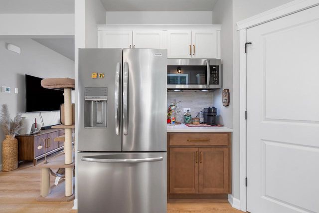 2519 Stonebrook DRIVE, Sheboygan, WI 53081