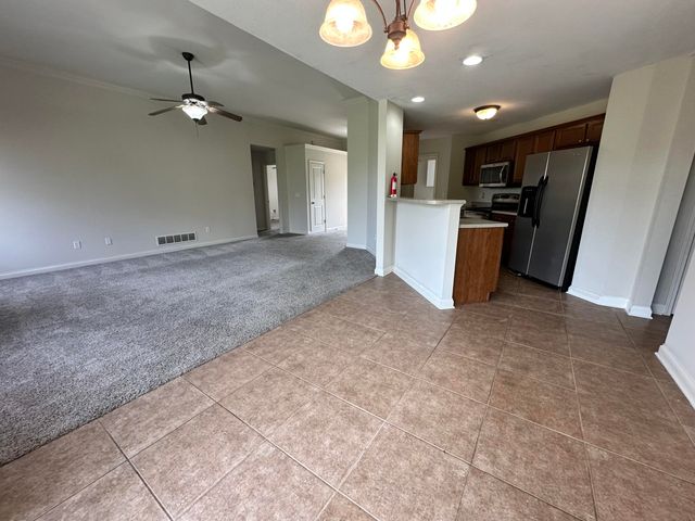 5711 VERO WAY, Columbia, MO 65201