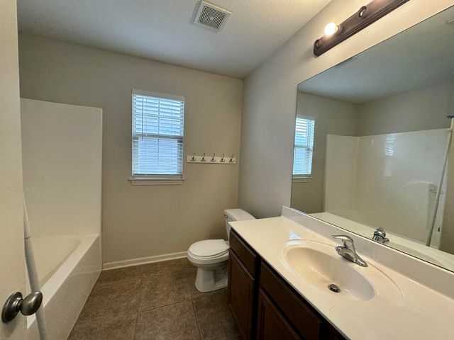 5711 VERO WAY, Columbia, MO 65201