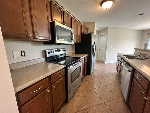 5711 VERO WAY, Columbia, MO 65201