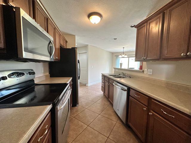 5711 VERO WAY, Columbia, MO 65201