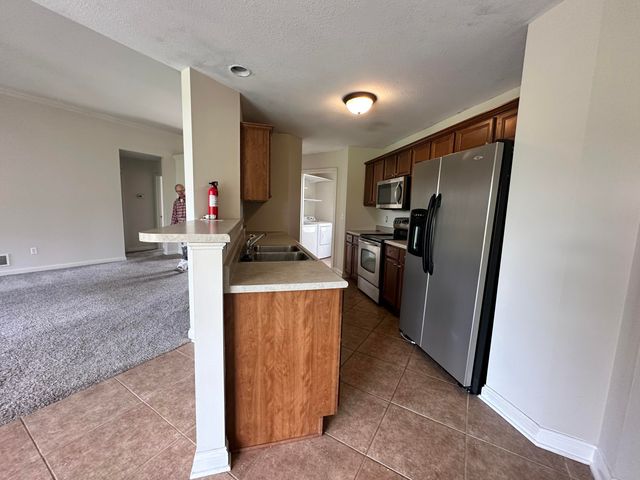 5711 VERO WAY, Columbia, MO 65201