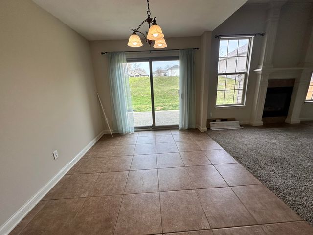 5711 VERO WAY, Columbia, MO 65201