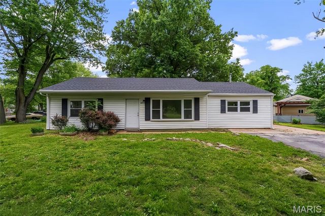 11920 Bridgevale Avenue, St Louis, MO 63138