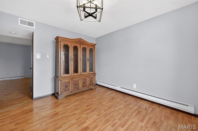 1726 Mayenne Court, St Louis, MO 63125