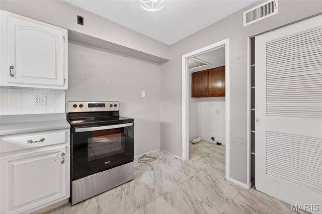 1726 Mayenne Court, St Louis, MO 63125