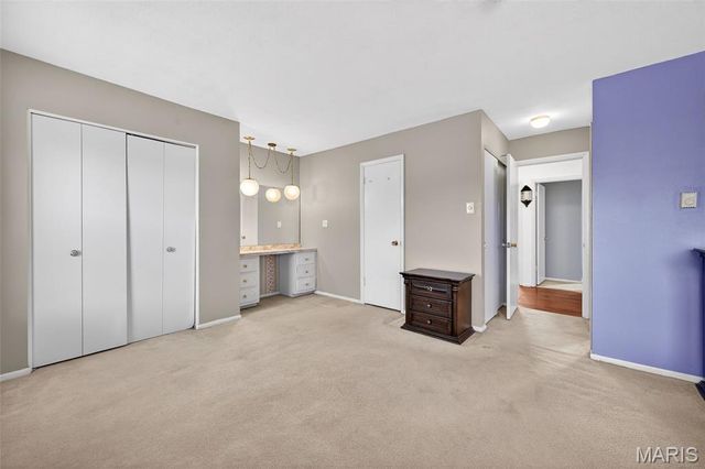 1726 Mayenne Court, St Louis, MO 63125