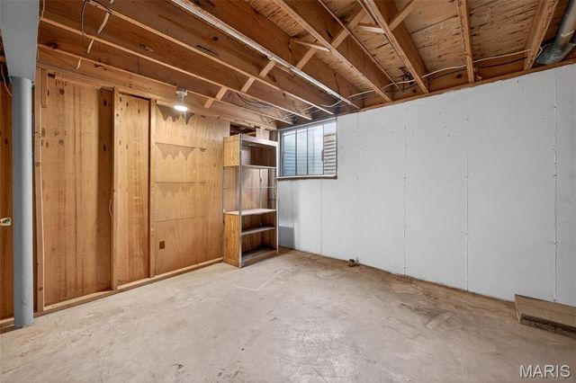 1726 Mayenne Court, St Louis, MO 63125