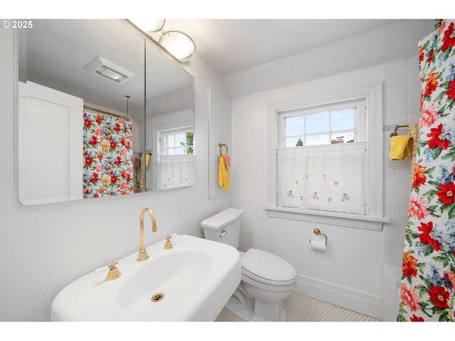 3107 Ne 27TH Ave, Portland, OR 97212