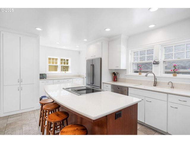 3107 Ne 27TH Ave, Portland, OR 97212