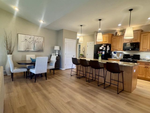 1256 CAMERON CIRCLE, Neenah, WI 54956