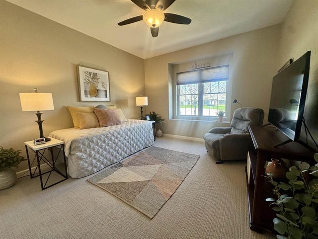 1256 CAMERON CIRCLE, Neenah, WI 54956