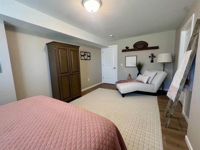 1256 CAMERON CIRCLE, Neenah, WI 54956
