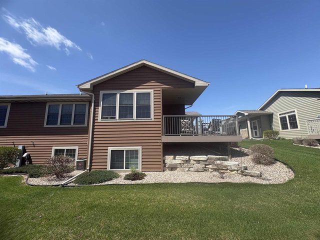 1256 CAMERON CIRCLE, Neenah, WI 54956