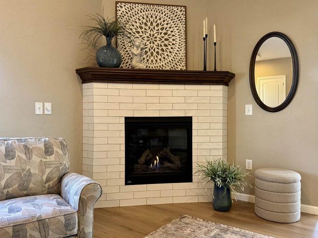 1256 CAMERON CIRCLE, Neenah, WI 54956