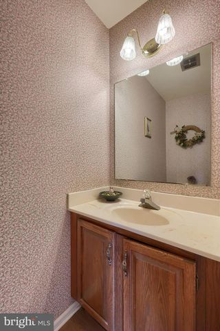 2977 HEARTHSIDE LN, Lancaster, PA 17601