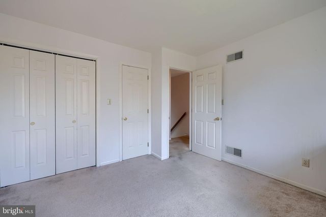 2977 HEARTHSIDE LN, Lancaster, PA 17601
