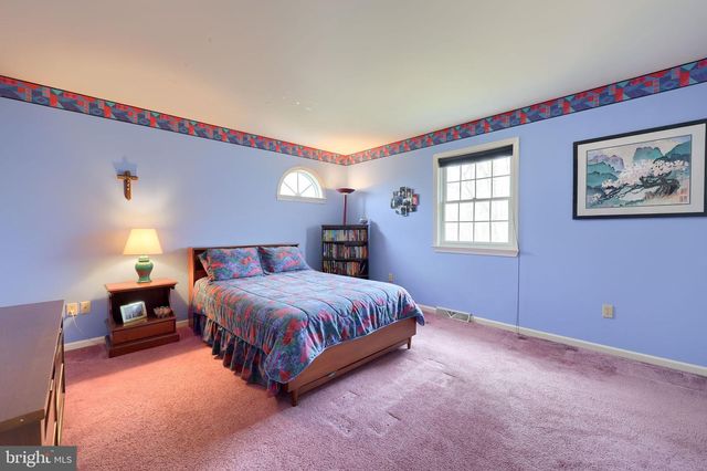 2977 HEARTHSIDE LN, Lancaster, PA 17601