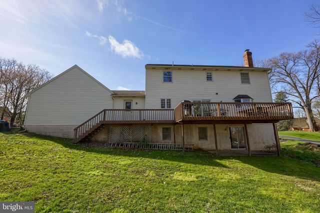 2977 HEARTHSIDE LN, Lancaster, PA 17601