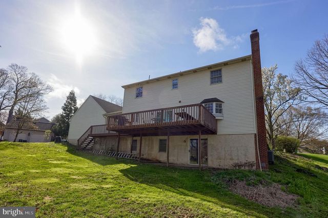 2977 HEARTHSIDE LN, Lancaster, PA 17601