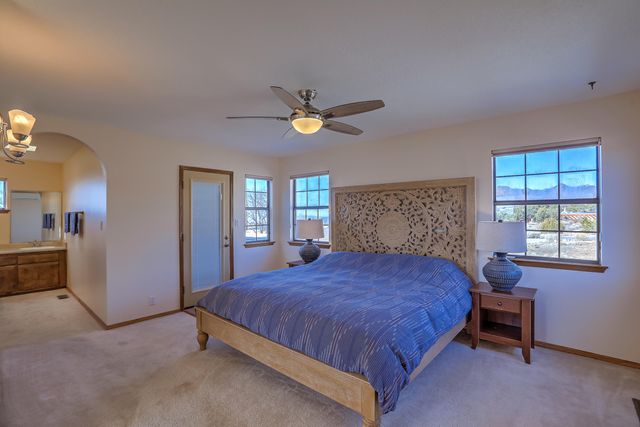 412 Live Oak Loop NE, Albuquerque, NM 87122