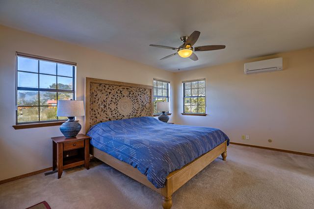 412 Live Oak Loop NE, Albuquerque, NM 87122