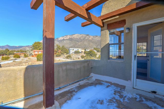 412 Live Oak Loop NE, Albuquerque, NM 87122