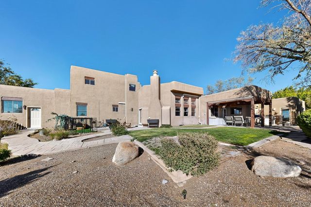 412 Live Oak Loop NE, Albuquerque, NM 87122