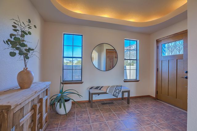 412 Live Oak Loop NE, Albuquerque, NM 87122