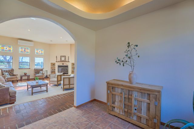 412 Live Oak Loop NE, Albuquerque, NM 87122