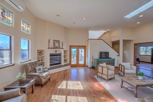 412 Live Oak Loop NE, Albuquerque, NM 87122