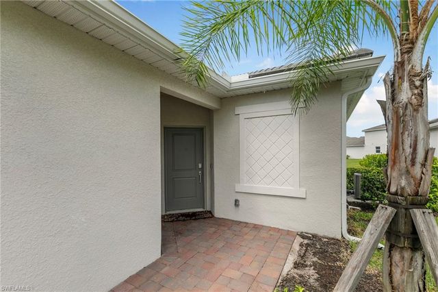2207 Dragonfruit WAY, Naples, FL 34120