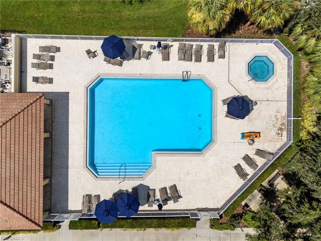 2207 Dragonfruit WAY, Naples, FL 34120