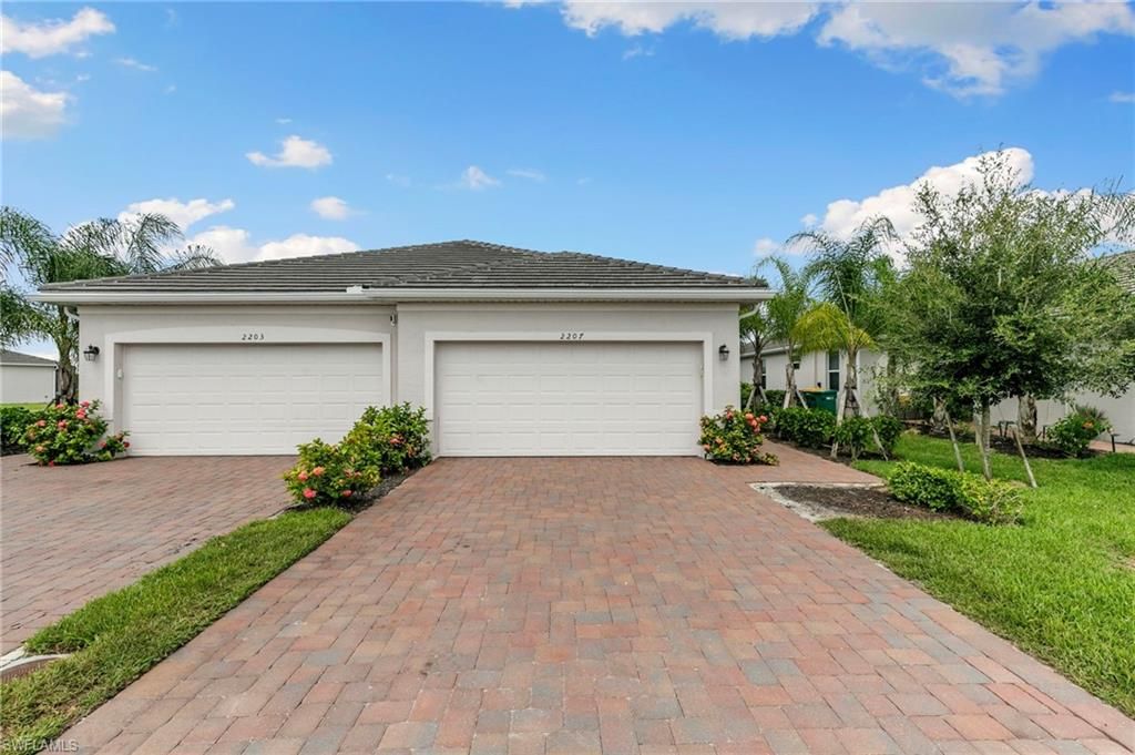 2207 Dragonfruit WAY, Naples, FL 34120