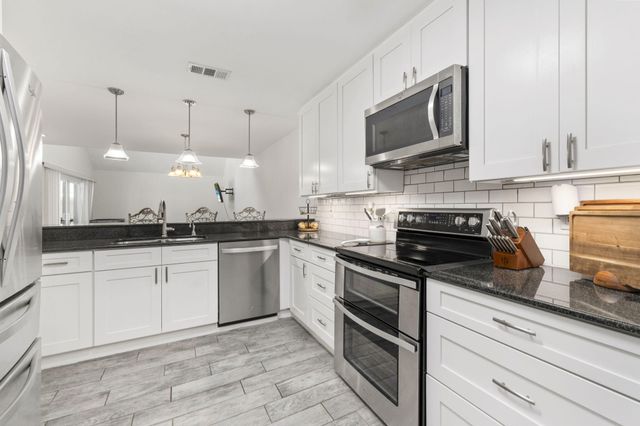 1100 SE Mitchell Ave Apt 204, Port St Lucie, FL 34952