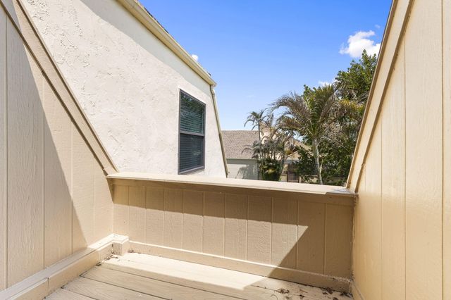 1100 SE Mitchell Ave Apt 204, Port St Lucie, FL 34952
